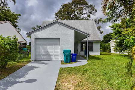 13 Tara Lakes Drive Boynton Beach, FL 33436