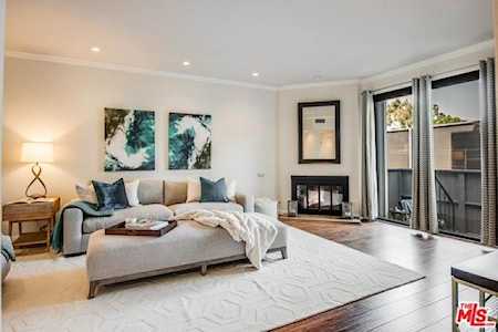 8158 Manitoba Street #5 Playa Del Rey, CA 90293