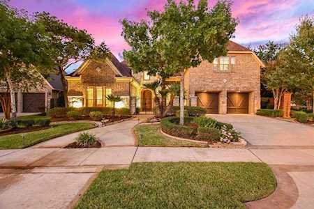 6839 Delamotte Ln Sugar Land, TX 77479