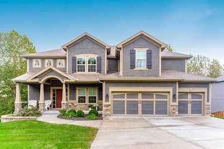 1502 Timber Ridge Dr Liberty, MO 64068