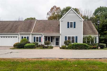 26 Fellows Ln Durham, NH 03824