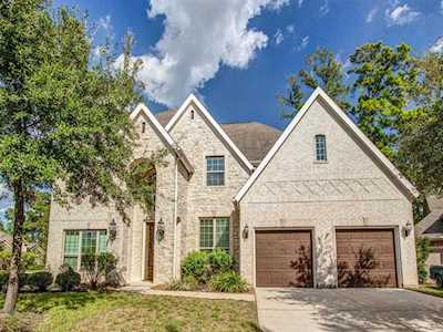 10 Moonlit Ridge Ct Tomball, TX 77375
