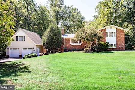 513 Mashie Dr SE Vienna, VA 22180