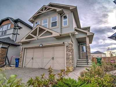 1136 Hillcrest Lane SW Airdrie, AB T4B 3W2