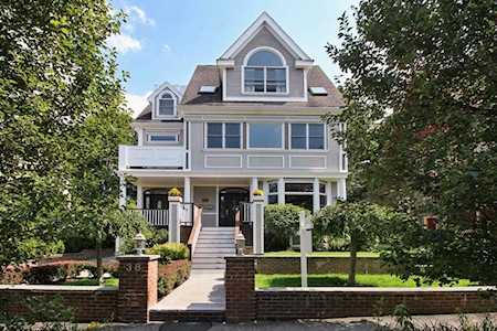 38 Braeland Ave #1 Newton, MA 02459