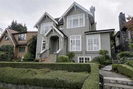 3878 W 11th Avenue Vancouver, BC V6R 2K9