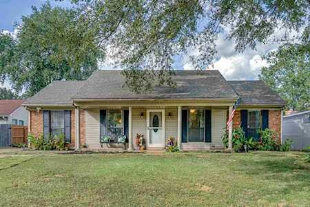 6888 Coral Hill Dr Bartlett, TN 38135