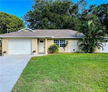 3929 Rockefeller Avenue Sarasota, FL 34231