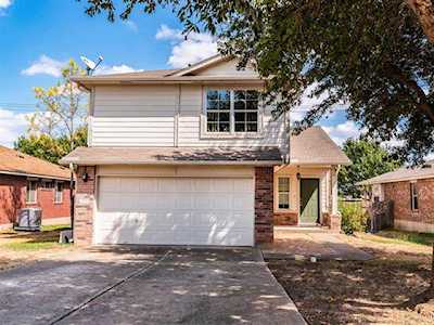 2420 Socorro Bnd Leander, TX 78641