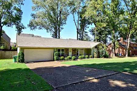 1707 Falling Leaf Rd Germantown, TN 38138
