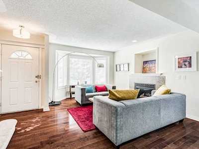 1921 35 Street SW #1 Calgary, AB T3E 2X4