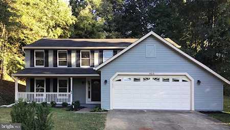 4641 Holleyside Ct Dumfries, VA 22025