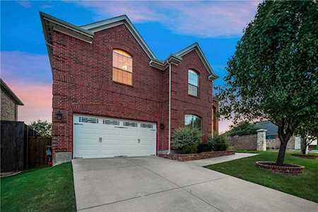 451 Bristol Street Roanoke, TX 76262