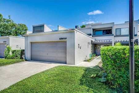 13615 Twin Lakes Lane Tampa, FL 33618