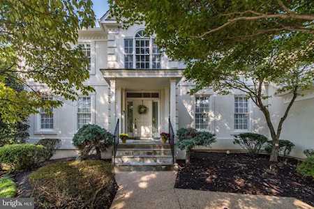 1610 Maddux Ln Mclean, VA 22101