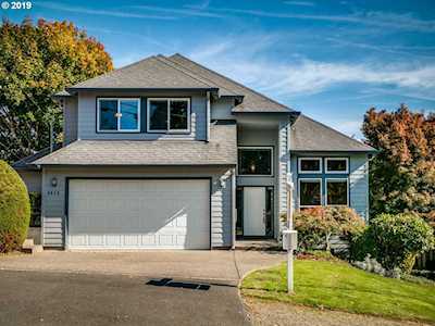 8828 SW 36th Ave Portland, OR 97219