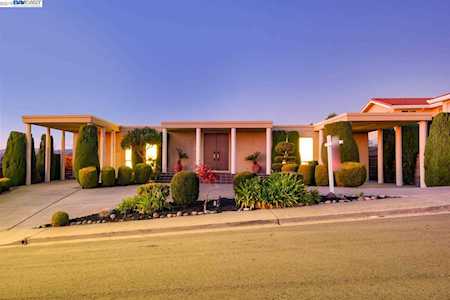 1956 Marineview Dr San Leandro, CA 94577