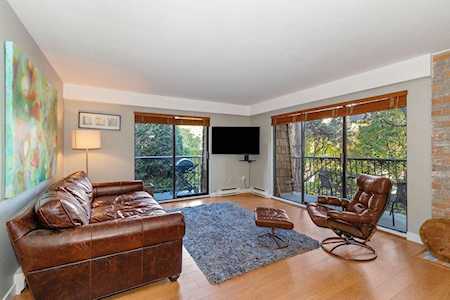 1721 St. Georges Avenue #203 North Vancouver, BC V7L 3J8