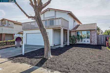 2444 Mistletoe Dr Hayward, CA 94545