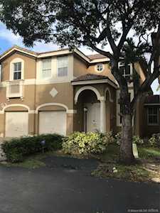 4881 NW 111th Ave Doral, FL 33178