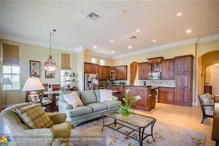 10824 NW 80th Cir Parkland, FL 33076
