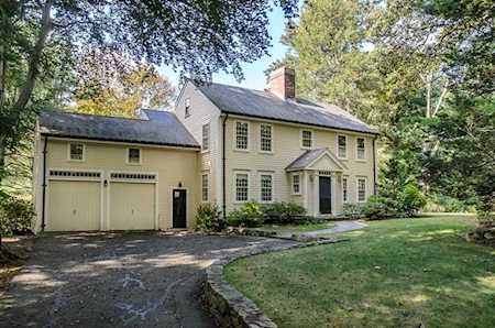 8 Old Farm Rd Wellesley, MA 02481