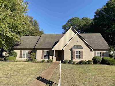 2260 Prestwick Dr Germantown, TN 38139