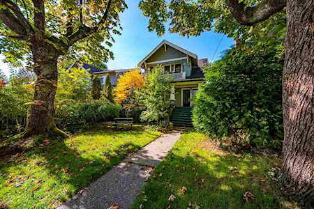 2035 Collingwood Street Vancouver, BC V6R 3K7