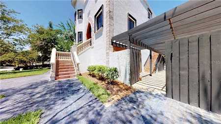 827 S 3Rd Avenue Tierra Verde, FL 33715