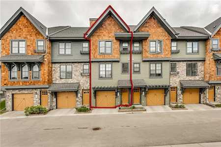 162 Ascot Point(e) SW Calgary, AB T3H 0X1