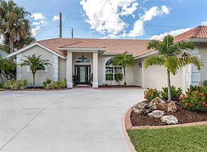 132 Grand Oak Cir Venice, FL 34292