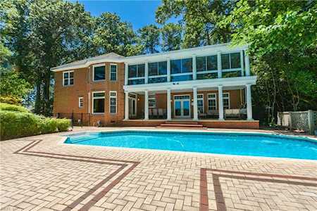 1699 S Woodside Ln Virginia Beach, VA 23454
