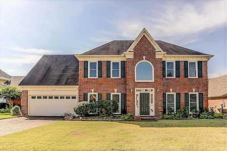 8945 Lindstrom Dr Memphis, TN 38016