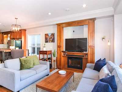 2151 Triumph Street Vancouver, BC V5L 1L1
