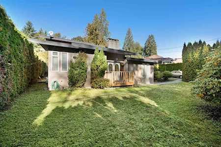 255 N Dollarton Highway North Vancouver, BC V7G 1M9