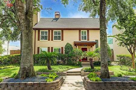 1803 Portsmouth St Houston, TX 77098