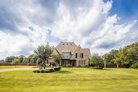 275 Magnolia Ln Piperton, TN 38017