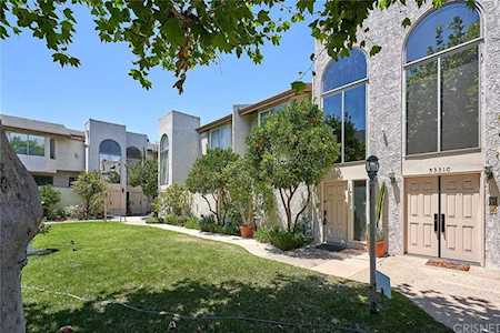 5331 Coldwater Canyon Avenue #B Sherman Oaks, CA 91401