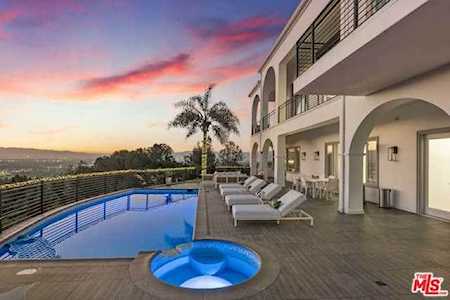 3846 Sherwood Place Sherman Oaks, CA 91423