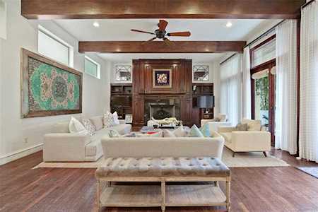 2206 Boll Street Dallas, TX 75204