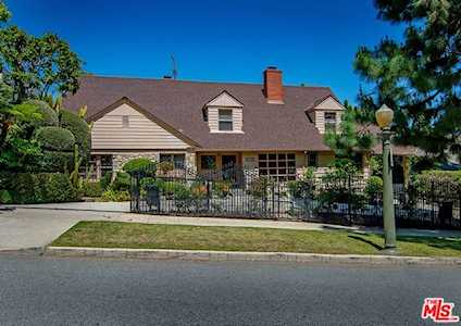 2420 Glendower Avenue Los Angeles, CA 90027