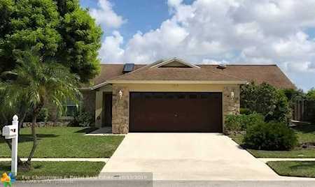 1314 Thornbank Ln Royal Palm Beach, FL 33411