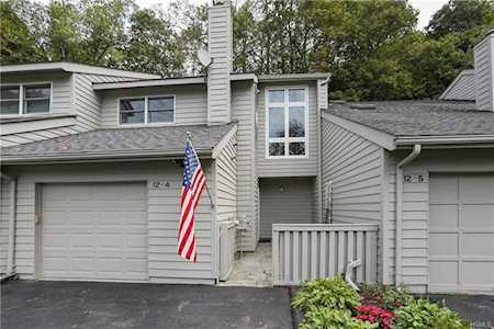 12-4 Brooke Club Dr Ossining, NY 10562