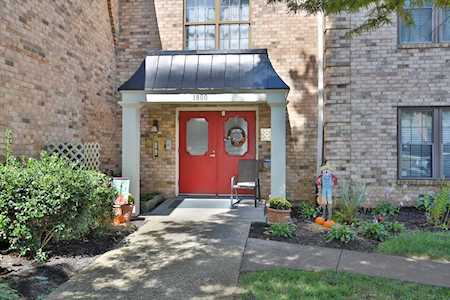 1800 Manor House Dr #113 Louisville, KY 40220