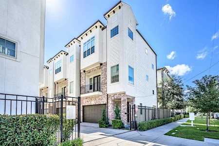 2211 Chenevert St Houston, TX 77003