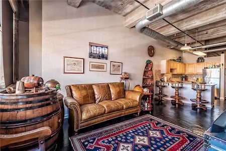 321 W 7th St Kansas City, MO 64105