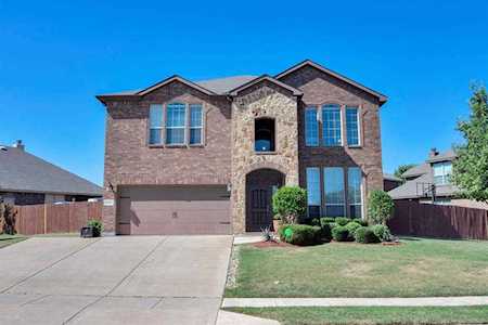 10861 Middleglen Road Fort Worth, TX 76052