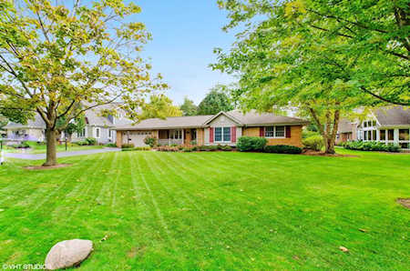 1111 W Burgoyne Rd Arlington Heights, IL 60004