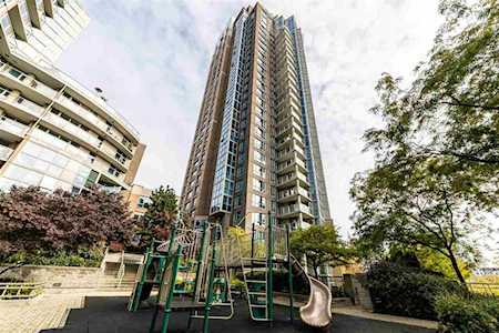 388 Drake Street #2705 Vancouver, BC V6B 6A8