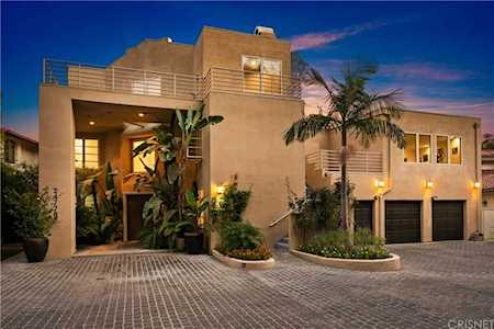 24778 Hermosilla Court Calabasas, CA 91302